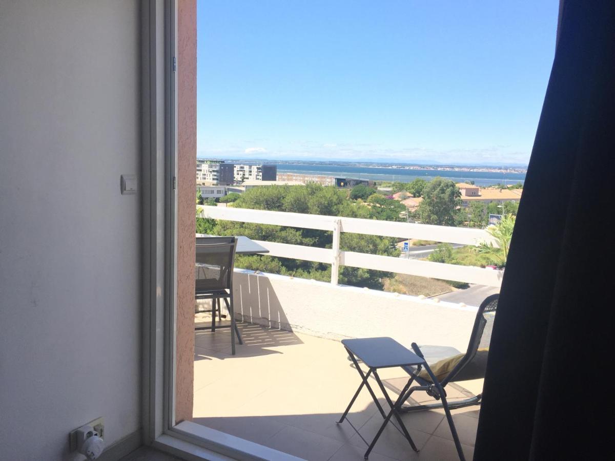 Face A La Mer Avec Piscine A Sète Kültér fotó